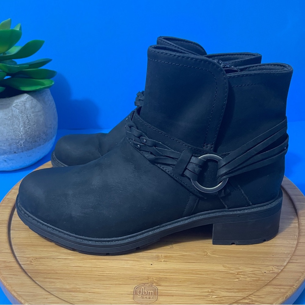 Clarks Hearth Kaylie Ankle Booties Black Heeled Side-Zip Boots Size 8.5M